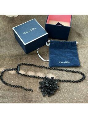 Oscar de la Renta Chain Rhinestone Brooch Belt Set